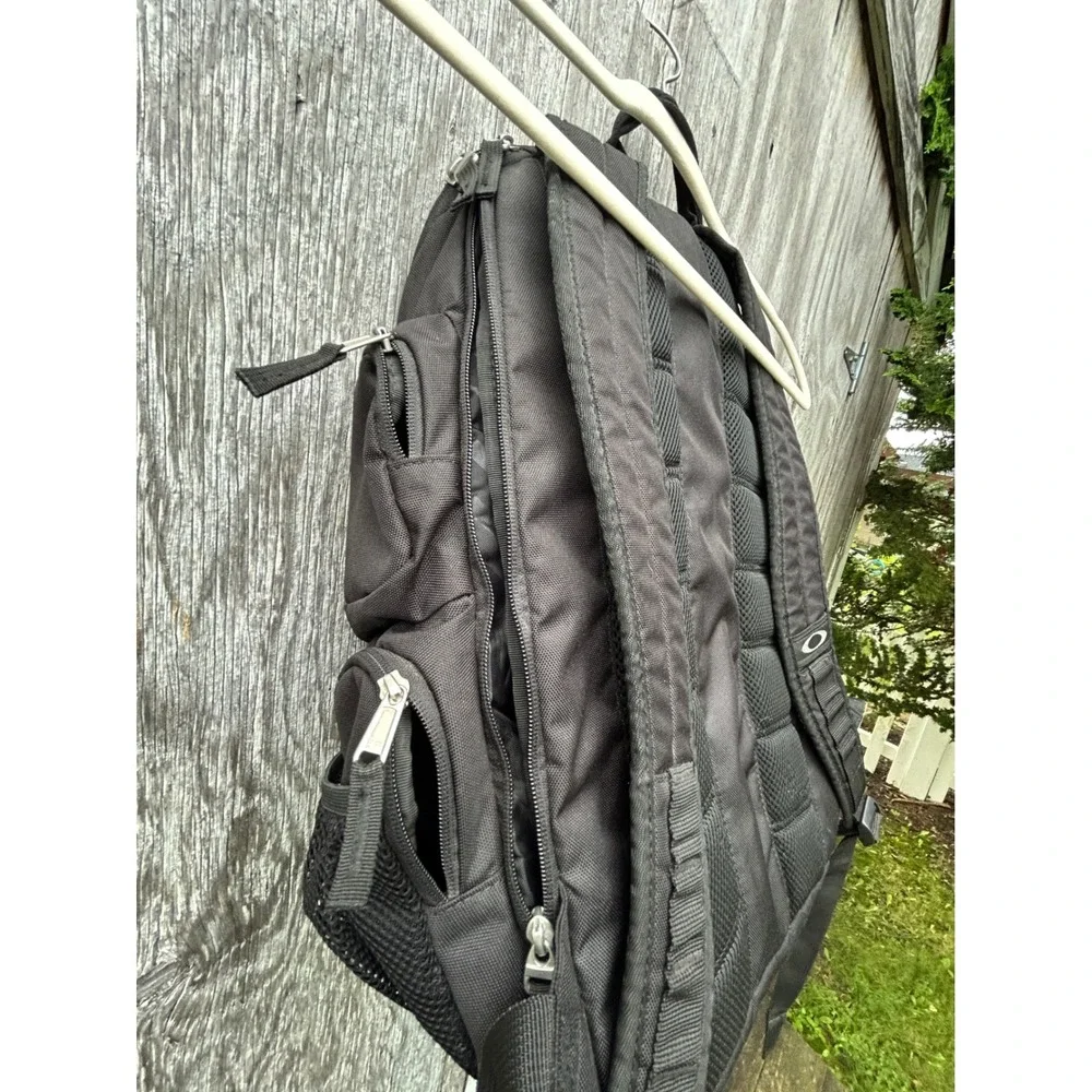 Oakley Icon 2.0 Backpack Black Gray Tactical Utility Rucksack Bag Biker Skater